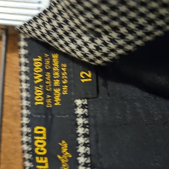 Womens Pants - Picture 4 of 6